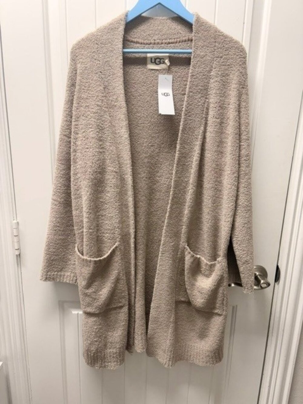 UGG Wallie Cardigan Gray Size Medium – NWT